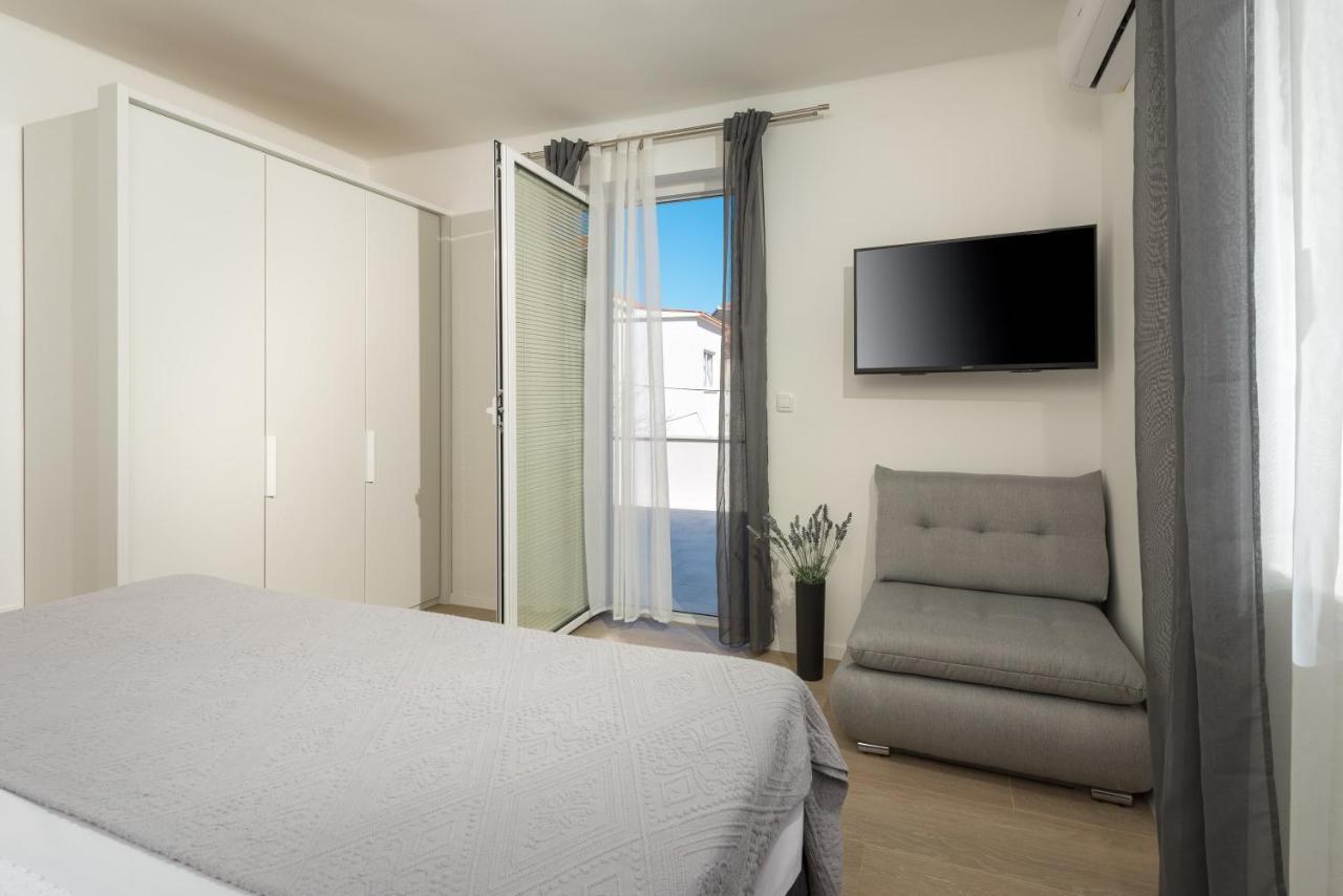 Villa Roko- The Spacious Luxury Trogir Exterior foto
